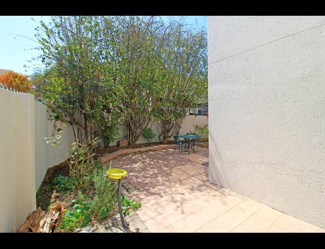 2 BEDROOM HOUSE FOR SALE IN SUNNINGHILL